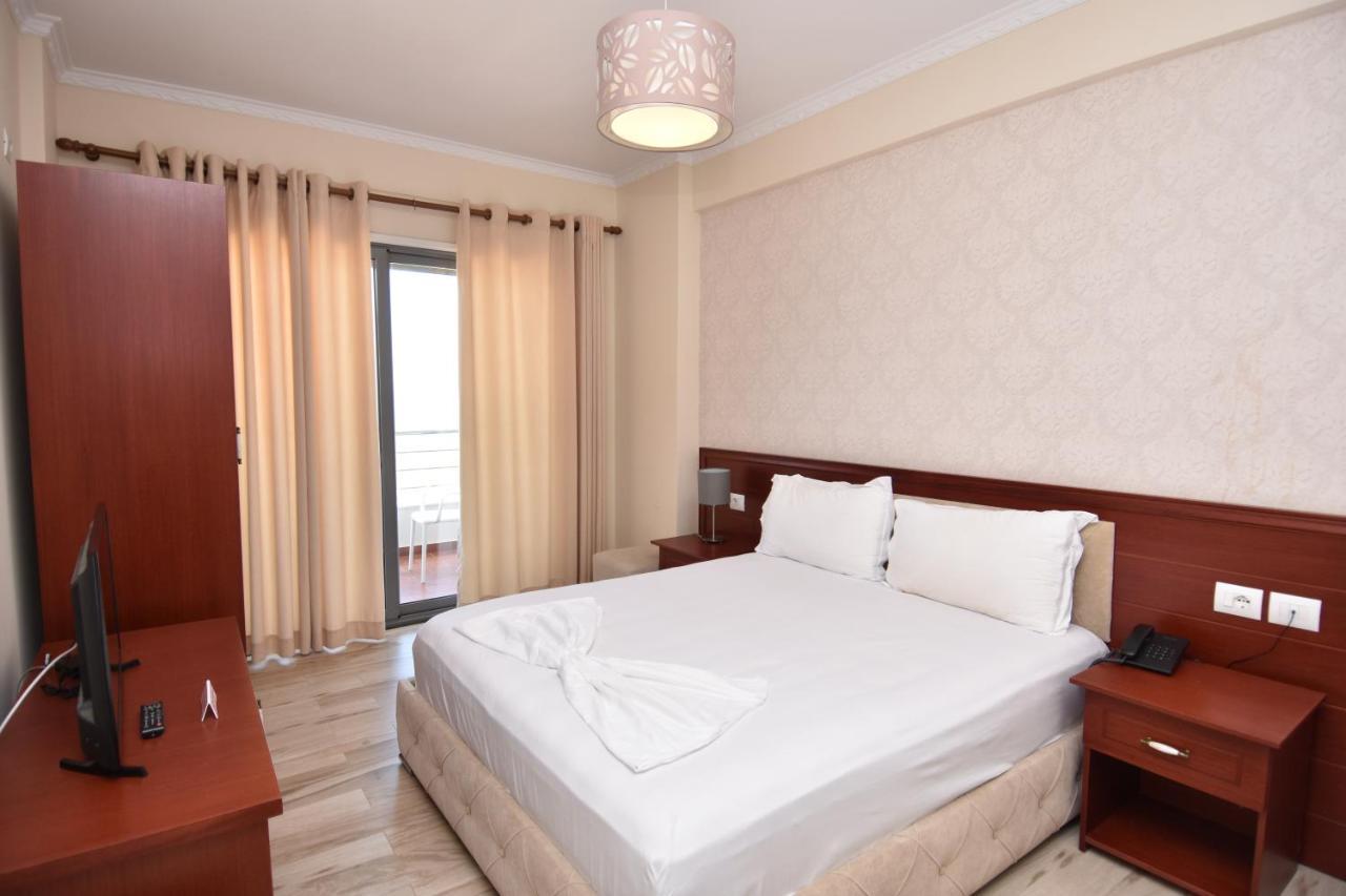 Hotel Summer Stars Вльора Екстер'єр фото