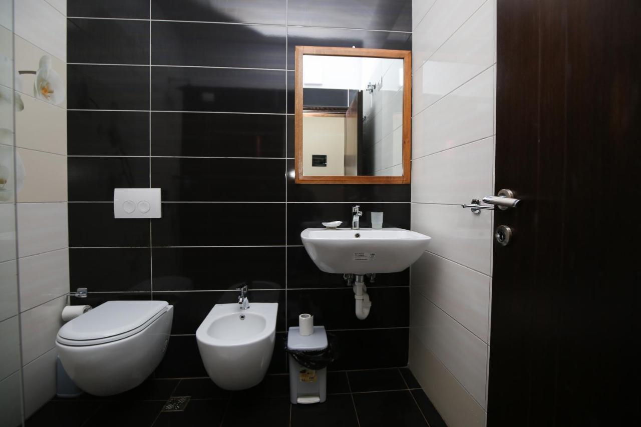 Hotel Summer Stars Вльора Екстер'єр фото