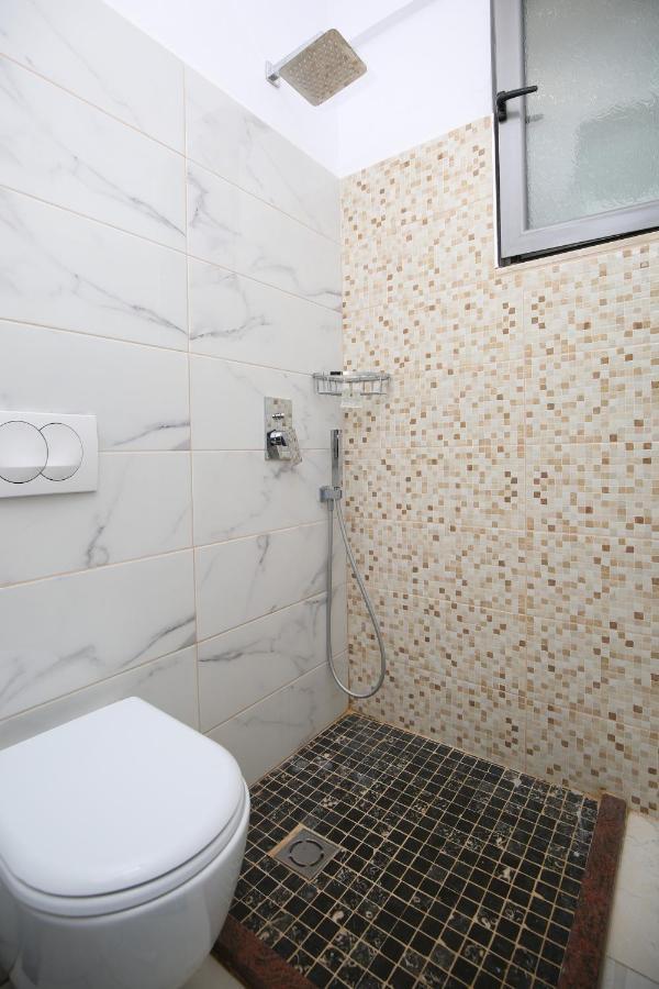 Hotel Summer Stars Вльора Екстер'єр фото