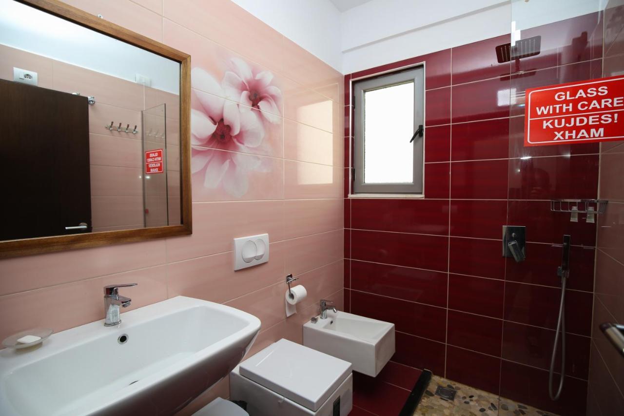 Hotel Summer Stars Вльора Екстер'єр фото
