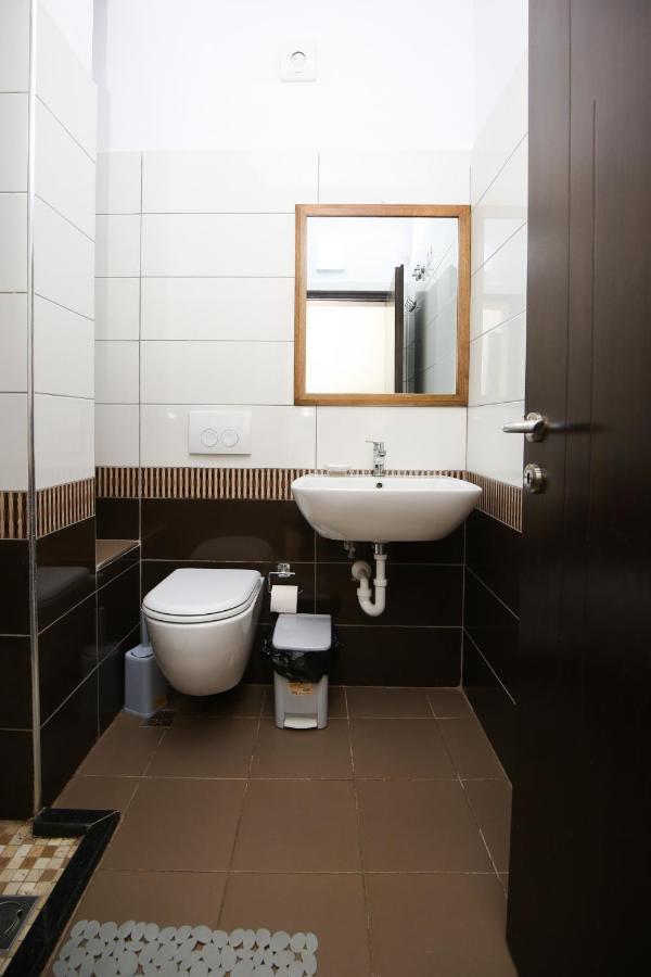Hotel Summer Stars Вльора Екстер'єр фото