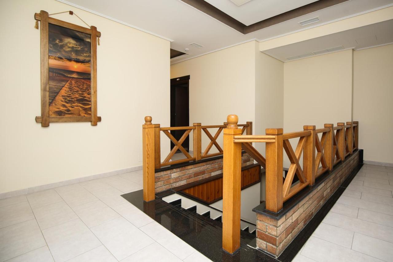 Hotel Summer Stars Вльора Екстер'єр фото